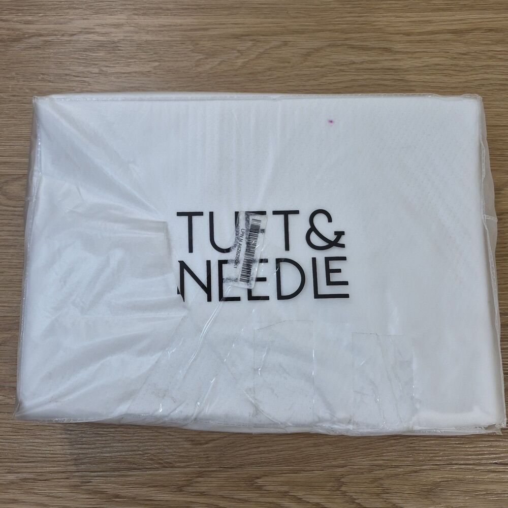 Tuft & Needle PR-002-F Mattress Protector New Opened Box